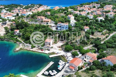 Dugi otok, Sali – građevinsko zemljište s pogledom na more, 608 m2