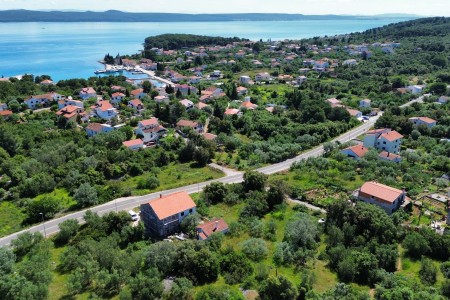 Pašman, Ždrelac - građevinsko zemljište 200 metara od mora, 1581 m2