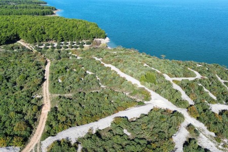 Vransko jezero - poljoprivredno zemljište s pogledom, 3768 m2