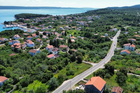 Pašman, Ždrelac - građevinsko zemljište ispod otočke ceste, 1199 m2