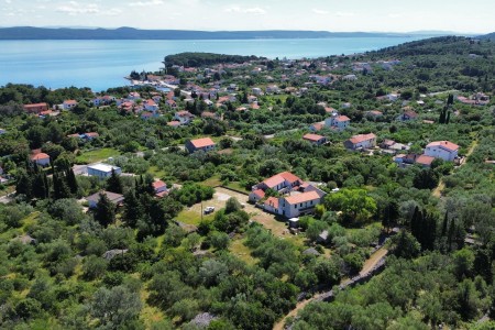 Pašman, Ždrelac - građevinsko zemljište ispod otočke ceste, 1199 m2