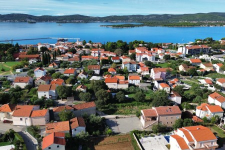 Sv. Filip i Jakov - građevinsko zemljište, 1243 m2