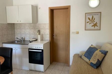 Posedarje - jednosoban apartman u blizini pješčane plaže, 31 m2